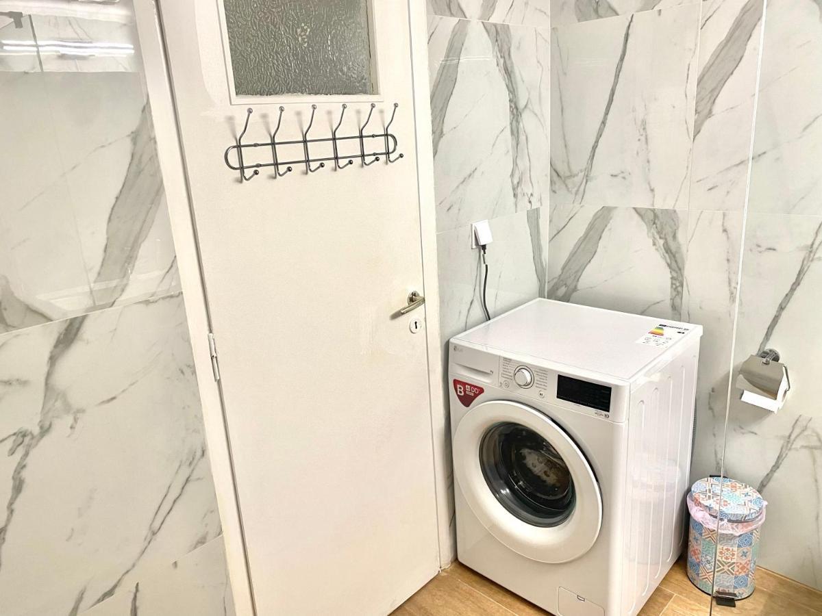 Quiet Near Subway And Acropolis 2 Bedrooms Apt เอเธนส์ ภายนอก รูปภาพ